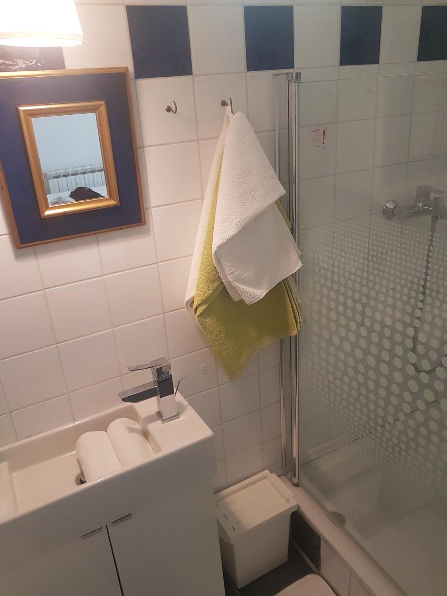 ホテル ゲスト ハウス イリキ プラク ザグレブ 部屋 写真